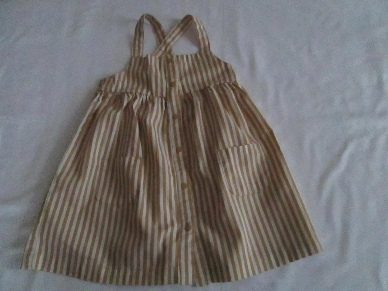 Robe rayée à bretelles